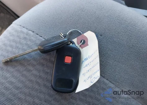 2005 Toyota Corolla Le from USA, damaged, VIN 2T1BR32E15C358956